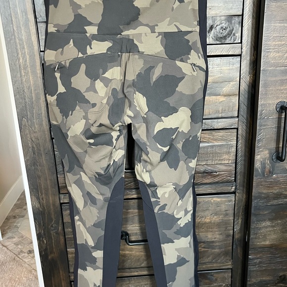 Athleta Camo Joggers with Black Panels - Picture 2 of 5